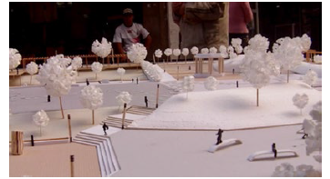 Exposición de propuesta
(maqueta) de diseño del Parque Águeda, en el espacio público de Pamplona