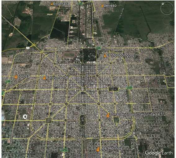
Imagen satelital del casco fundacional de La Plata, 

alrededores y principales vías de acceso terrestre
