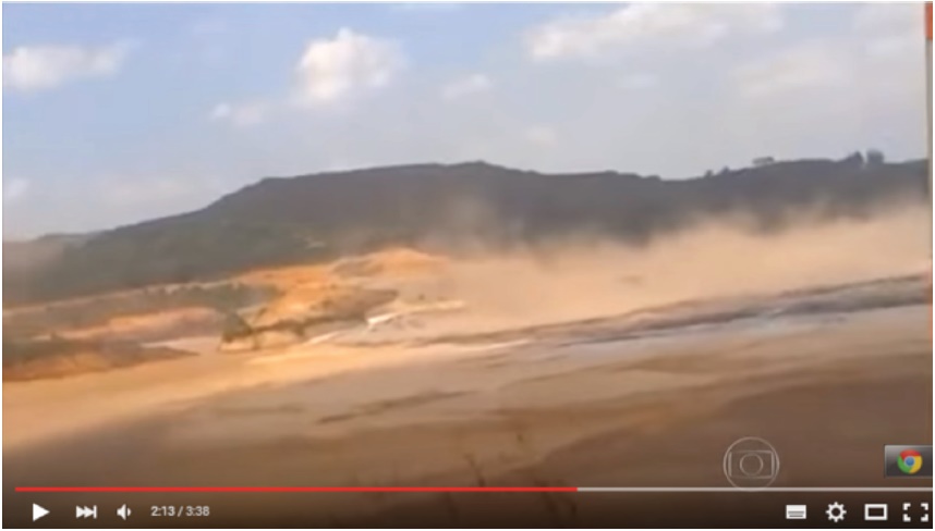 Imagem do vídeo de destruição da barragem